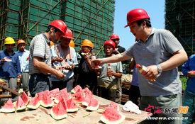 工地夏季高温新闻爆料,工地高温下的坚守与挑战 第1张 工地夏季高温新闻爆料,工地高温下的坚守与挑战 第1张